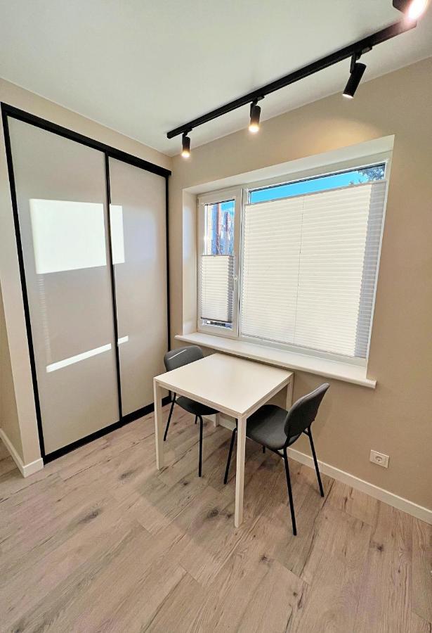 Clinic Studio Apartments By Hostlovers Kaunas Exteriör bild