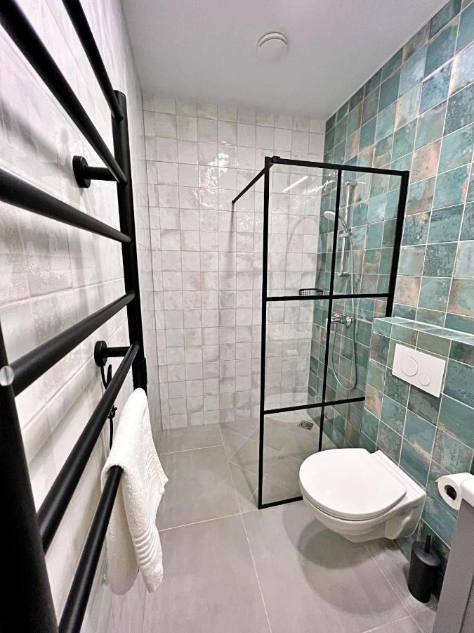 Clinic Studio Apartments By Hostlovers Kaunas Exteriör bild