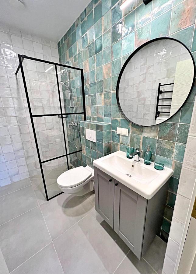 Clinic Studio Apartments By Hostlovers Kaunas Exteriör bild